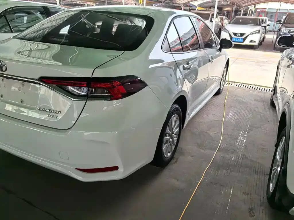 Toyota Corolla 2023 из CN, фото 6