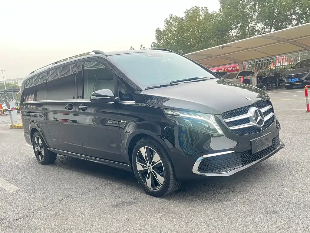 Mercedes-Benz V-Class 2023 из CN, фото 10