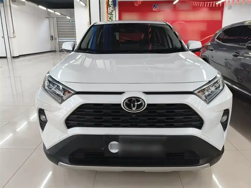 Toyota RAV4 2022 из CN, фото 2