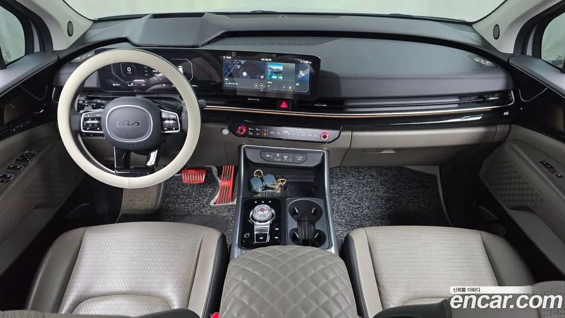 Kia Carnival — фото 10