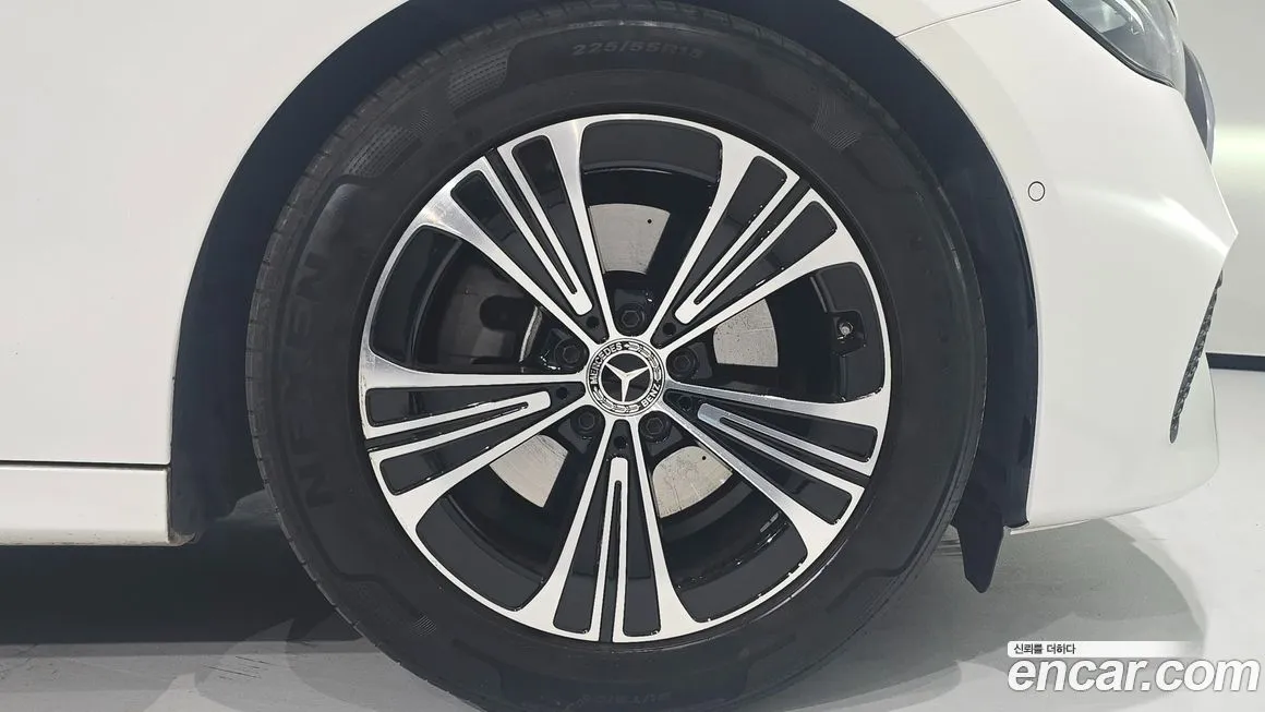 Mercedes-Benz E-Class 2024 из KR, фото 5