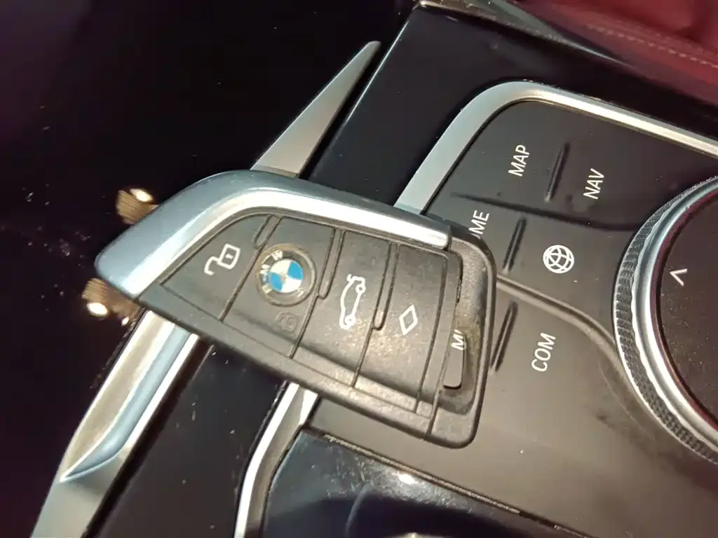 BMW 3 Series 2021 из CN, фото 7