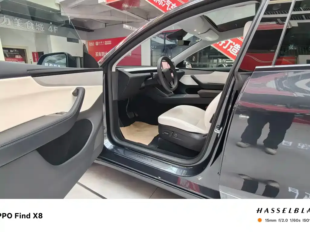 Tesla Model Y 2025 из CN, фото 3