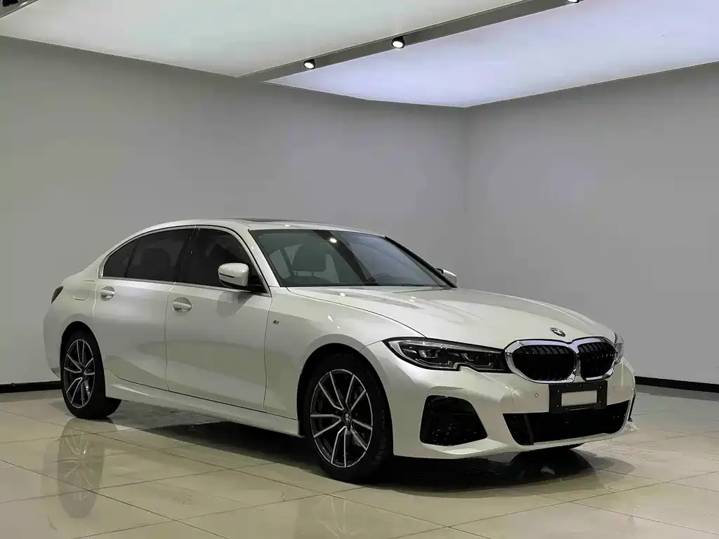 BMW 3 Series 2022 из CN, фото 3