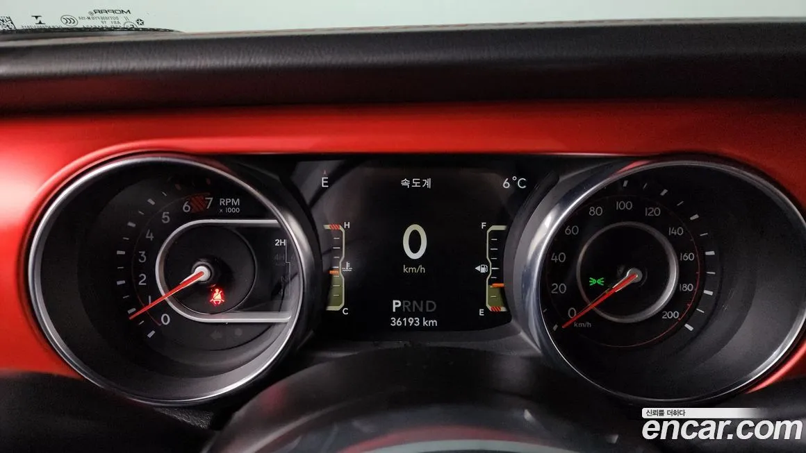 Jeep Wrangler 2021 из KR, фото 7