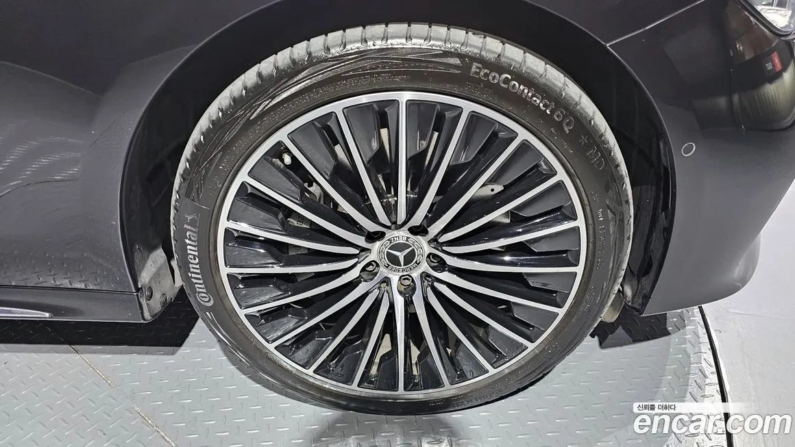 Mercedes-Benz E-Class 2024 из KR, фото 3