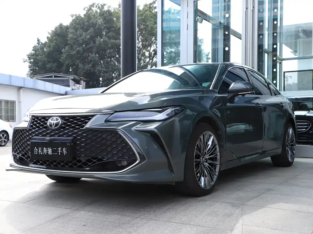 Toyota Avalon 2023 из CN, фото 1