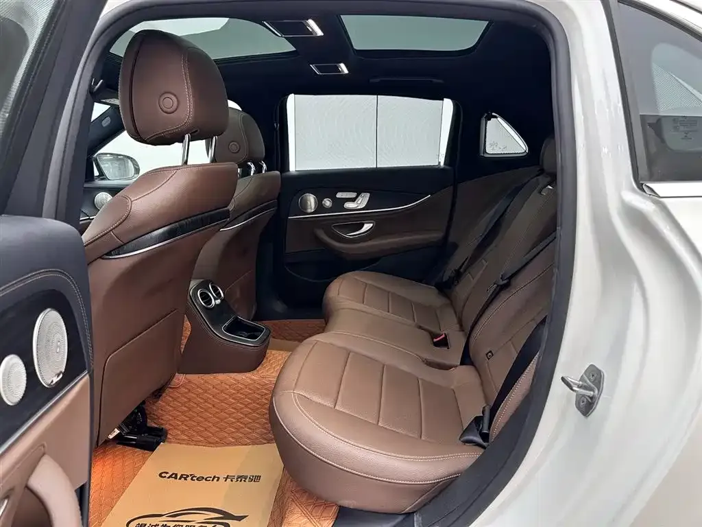 Mercedes-Benz E-Class 2023 из CN, фото 10