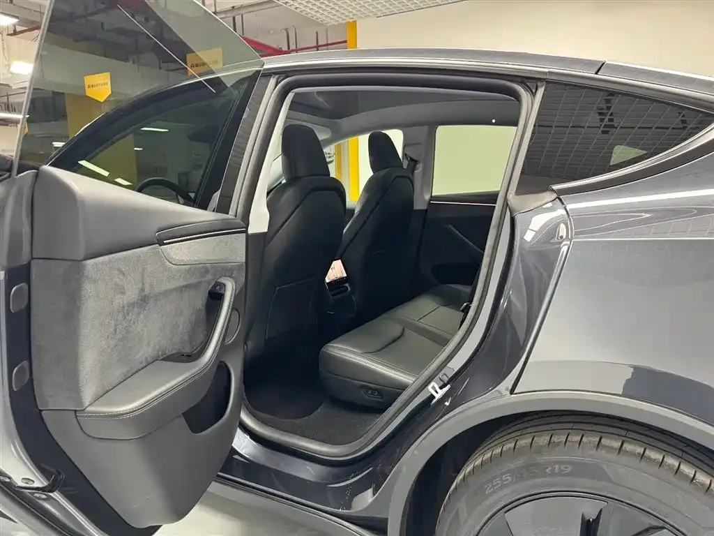 Tesla Model Y 2025 из CN, фото 10