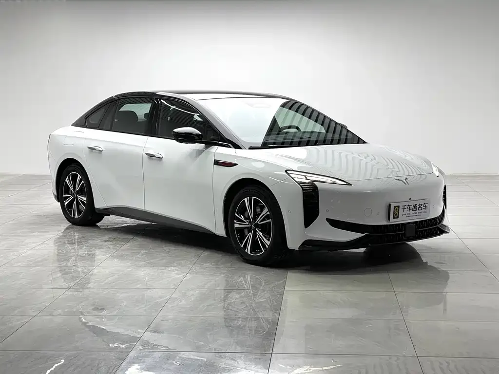 Hongqi EH7 2024 из CN, фото 2