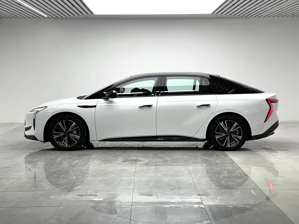 Hongqi EH7 2024 из CN, фото 8