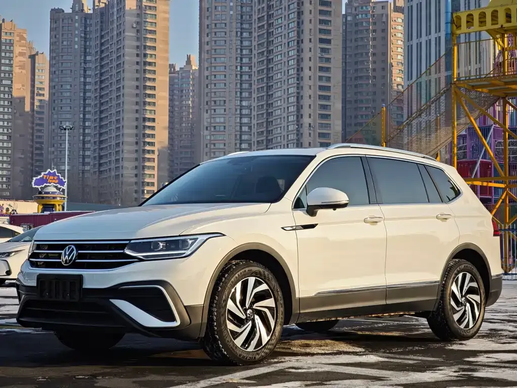 Volkswagen Tiguan L 2023 из CN, фото 8