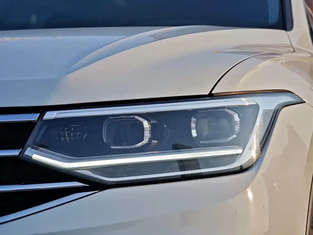 Volkswagen Tiguan L 2023 из CN, фото 4
