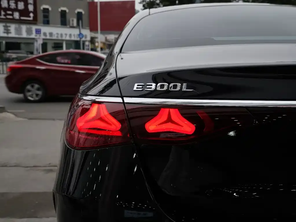 Mercedes-Benz E-Class 2024 из CN, фото 4