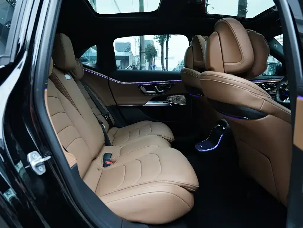 Mercedes-Benz E-Class 2024 из CN, фото 7