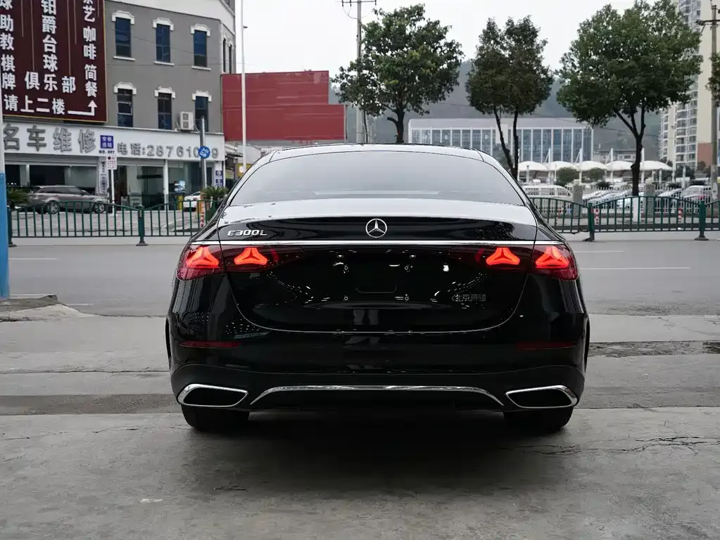 Mercedes-Benz E-Class 2024 из CN, фото 6