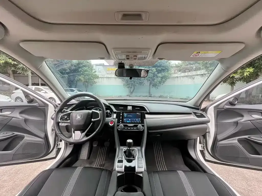 Honda Civic 2021 из CN, фото 5