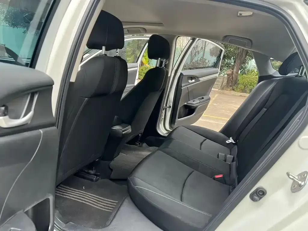 Honda Civic 2021 из CN, фото 4
