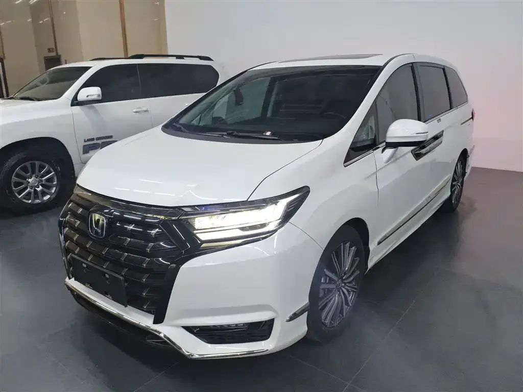 Honda Elysion 2023 из CN, фото 6