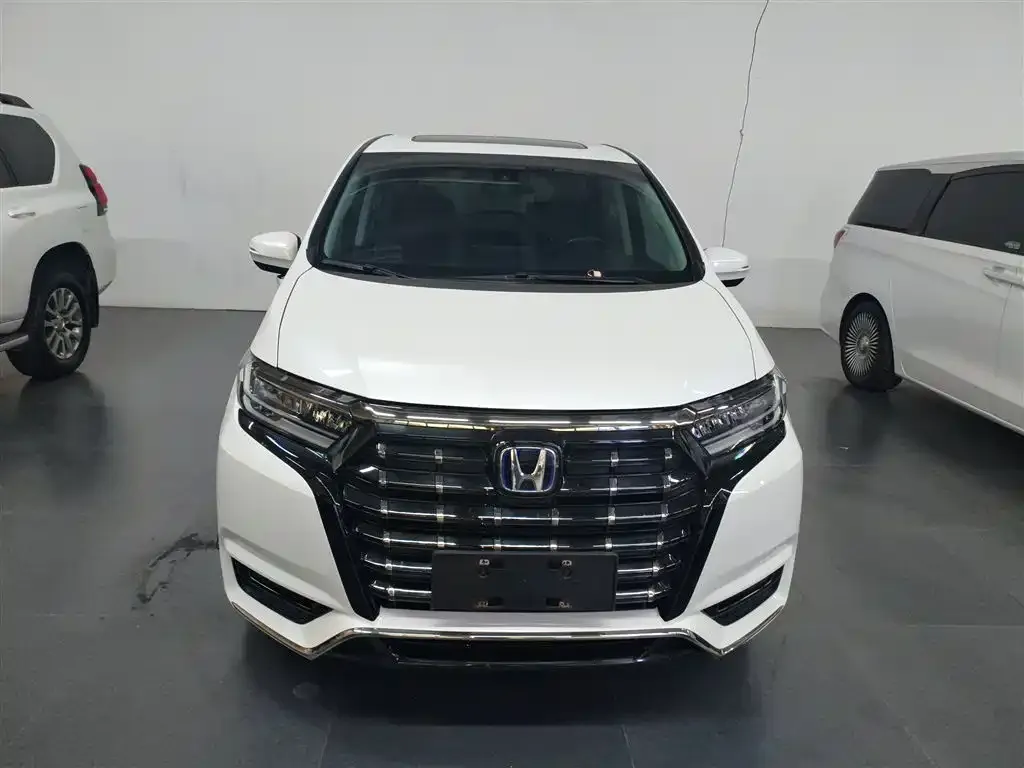 Honda Elysion 2023 из CN, фото 5
