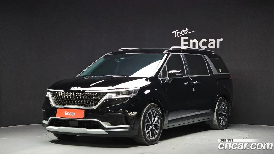 Kia Carnival — фото 1