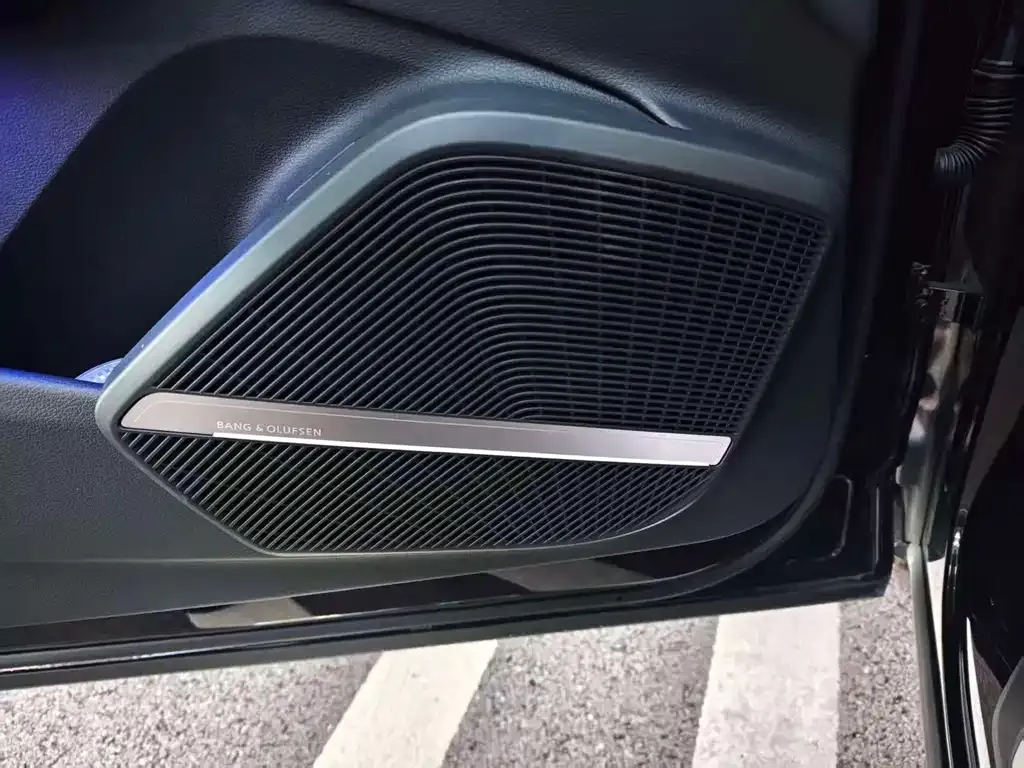 Audi Q5L 2025 из CN, фото 8