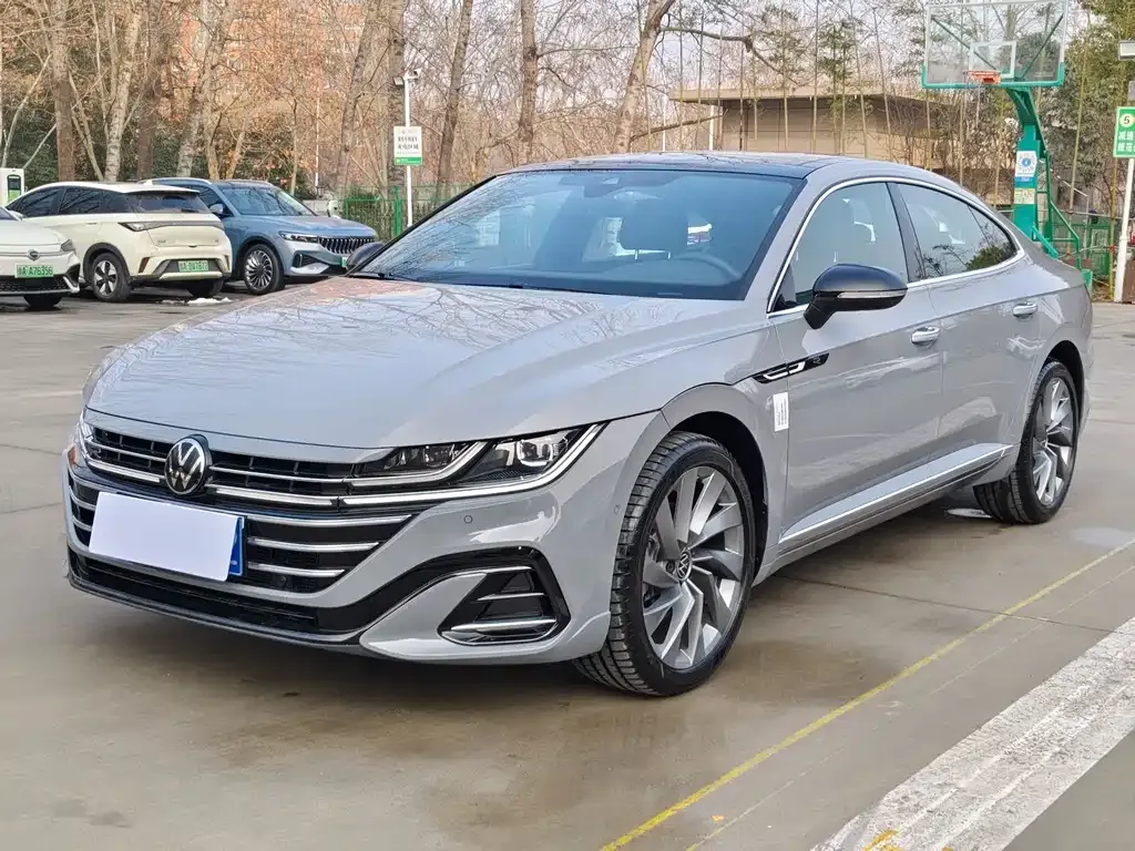 Volkswagen CC 2024 из CN, фото 1