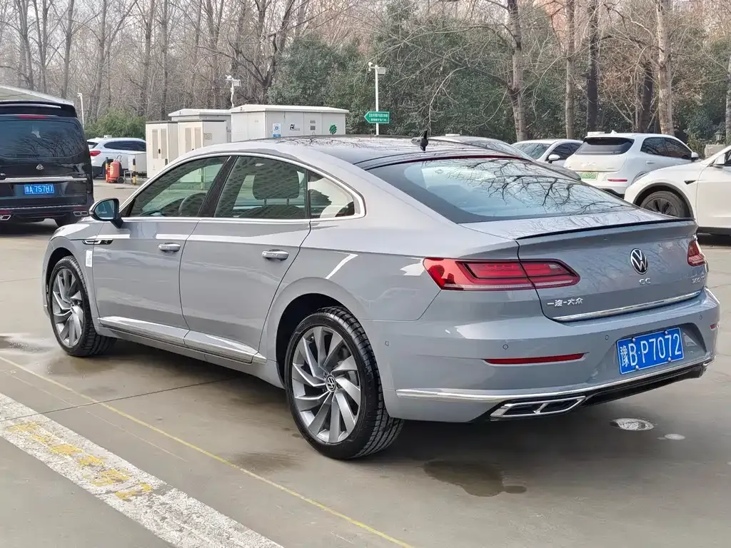 Volkswagen CC 2024 из CN, фото 9