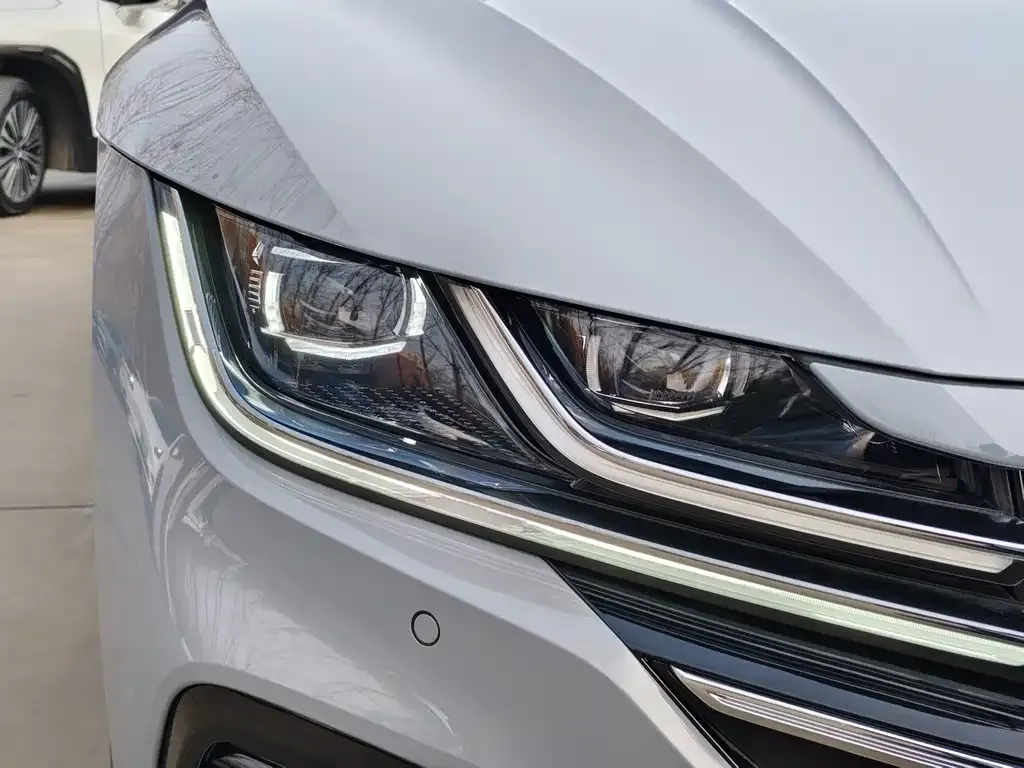 Volkswagen CC 2024 из CN, фото 3