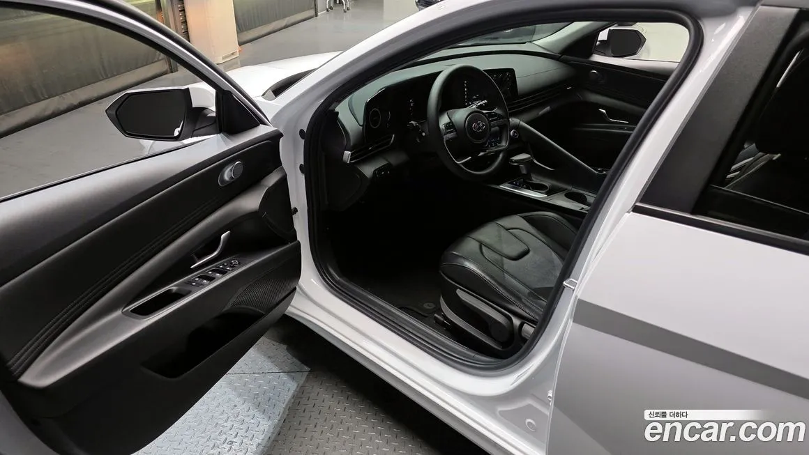 Hyundai AVANTE 2023 из KR, фото 10