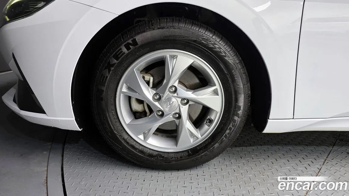 Hyundai AVANTE 2023 из KR, фото 3