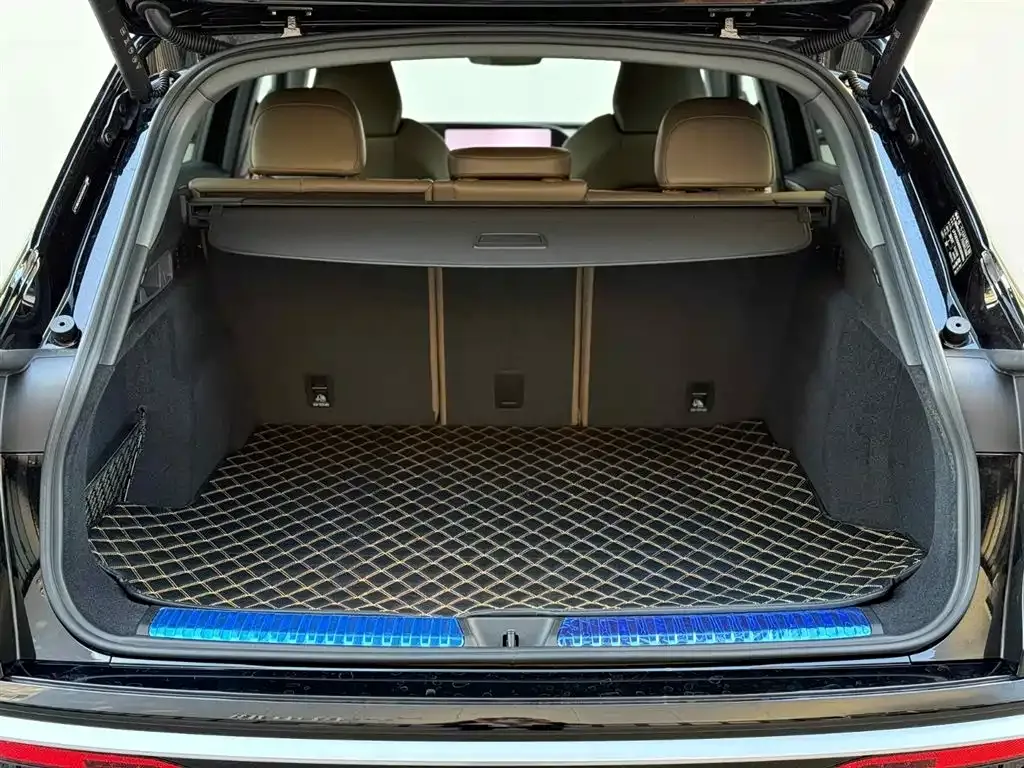 Audi Q5L 2026 из CN, фото 6