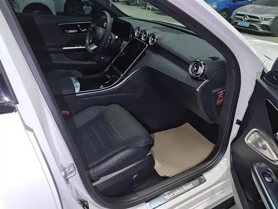 Mercedes-Benz C-Class 2023 из CN, фото 9