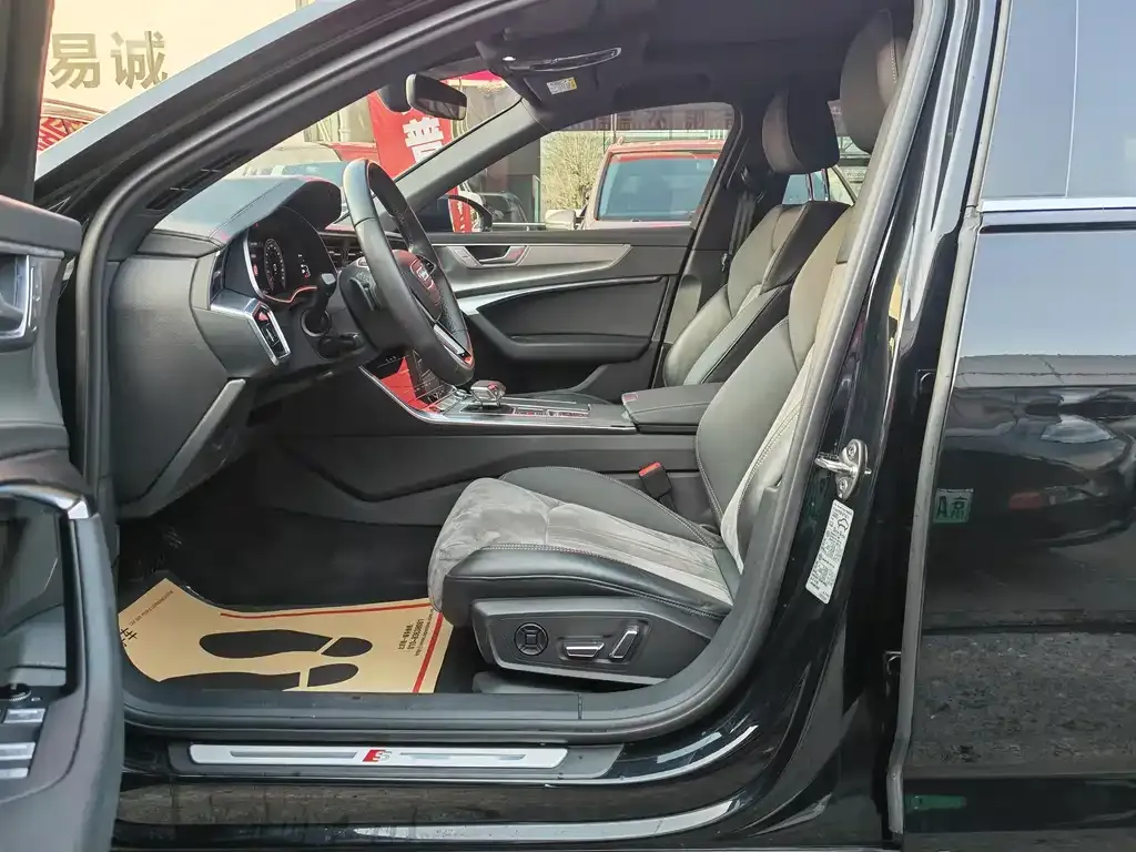 Audi A6L 2024 из CN, фото 9