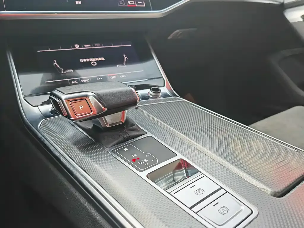 Audi A6L 2024 из CN, фото 4