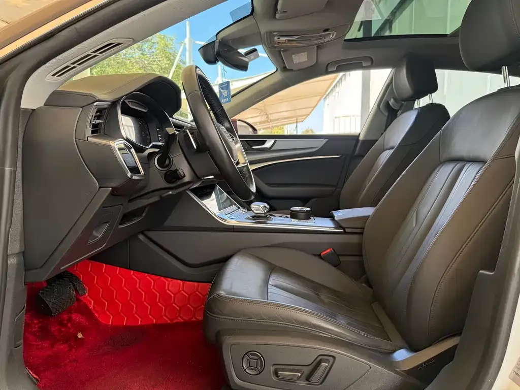 Audi A7 2021 из CN, фото 2