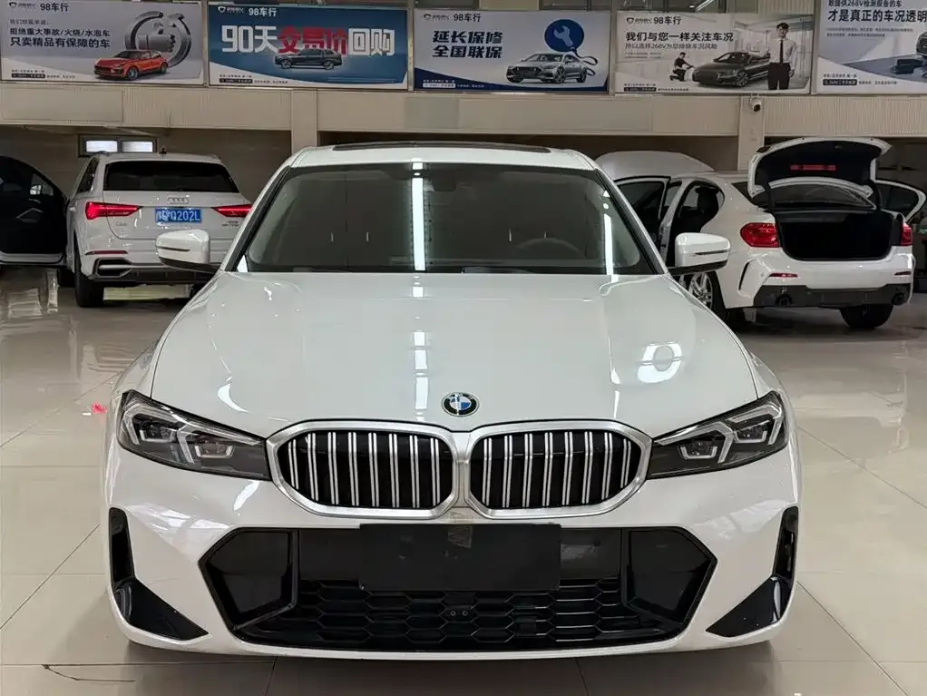 BMW 3 Series 2022 из CN, фото 6