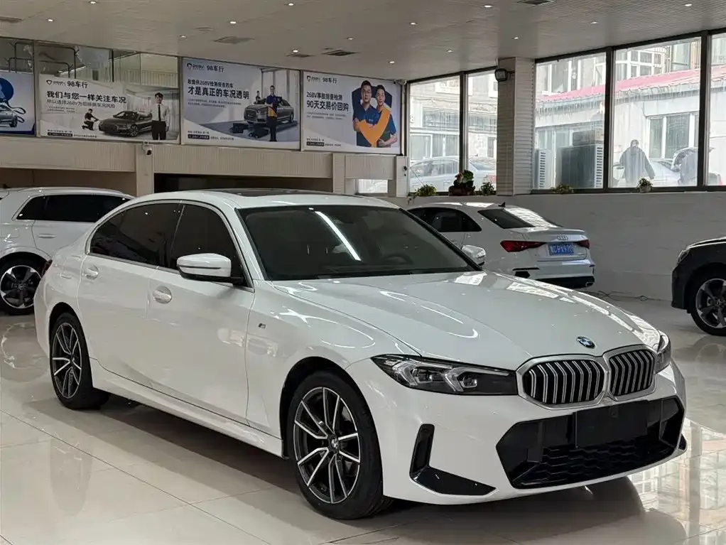 BMW 3 Series 2022 из CN, фото 8