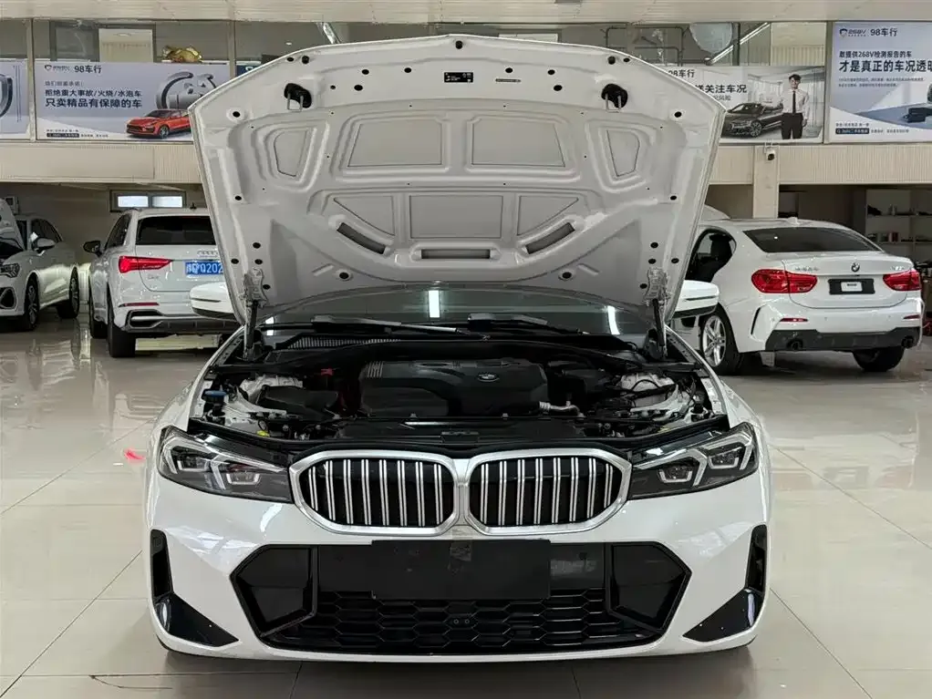 BMW 3 Series 2022 из CN, фото 3