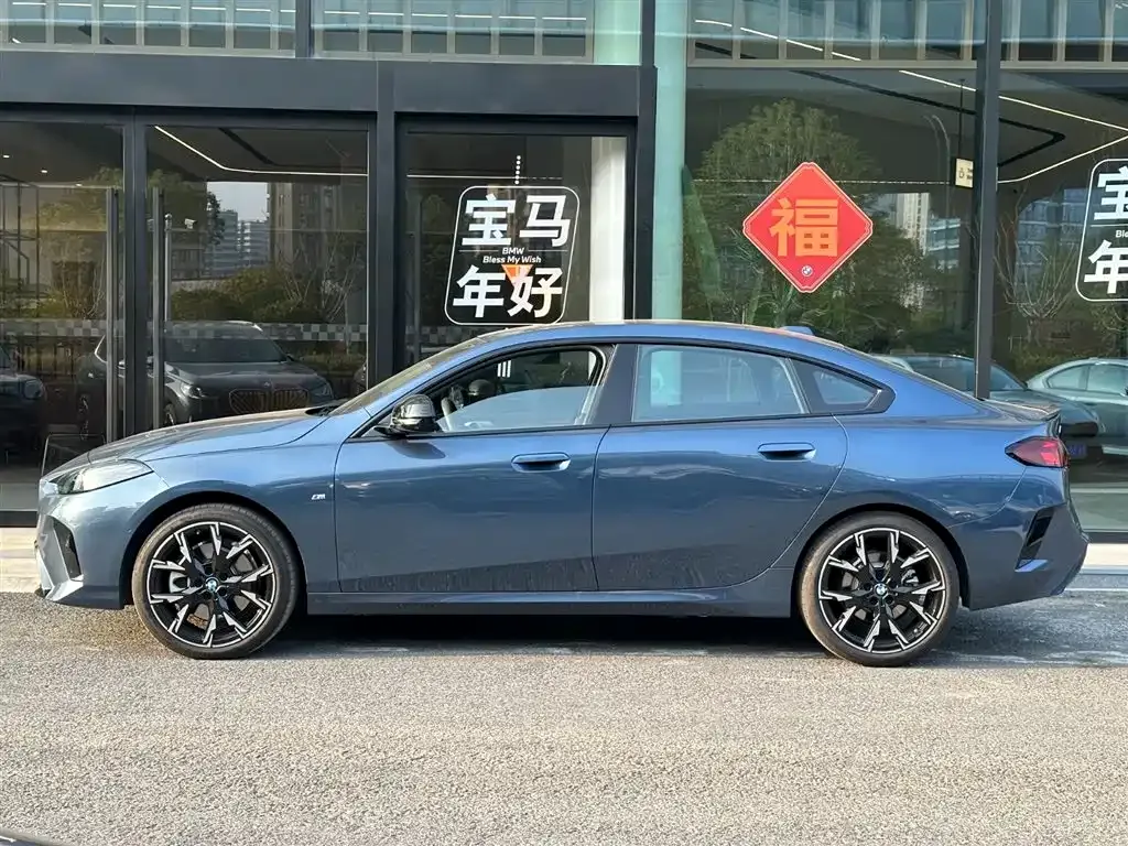 BMW 2 Series 2025 из CN, фото 9