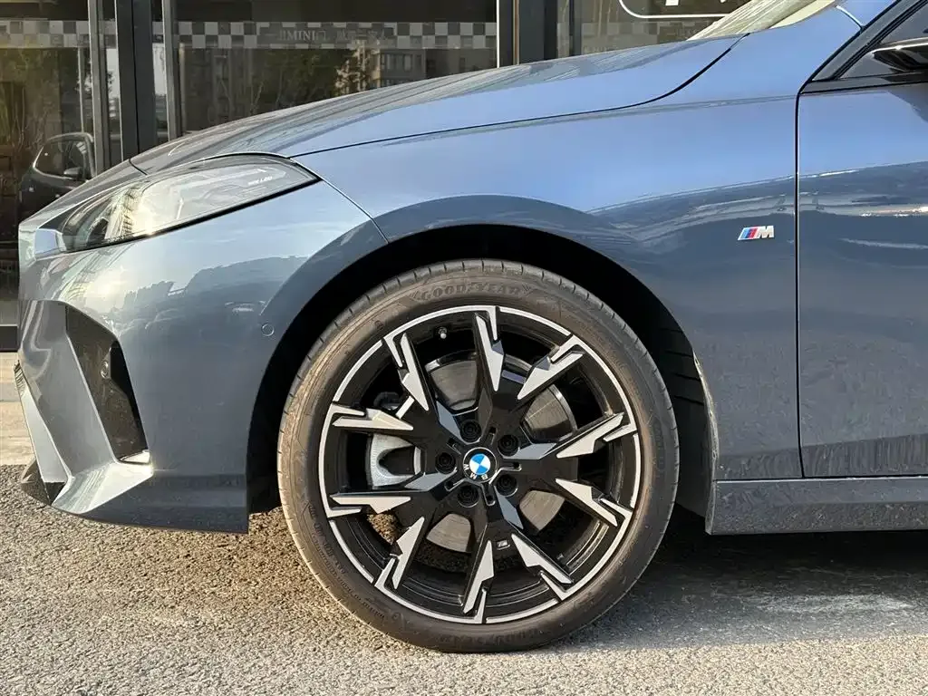 BMW 2 Series 2025 из CN, фото 4