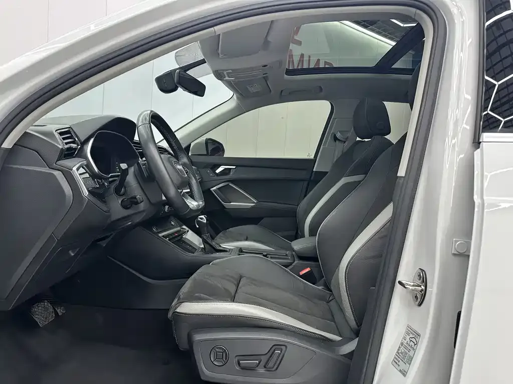 Audi Q3 2022 из CN, фото 8