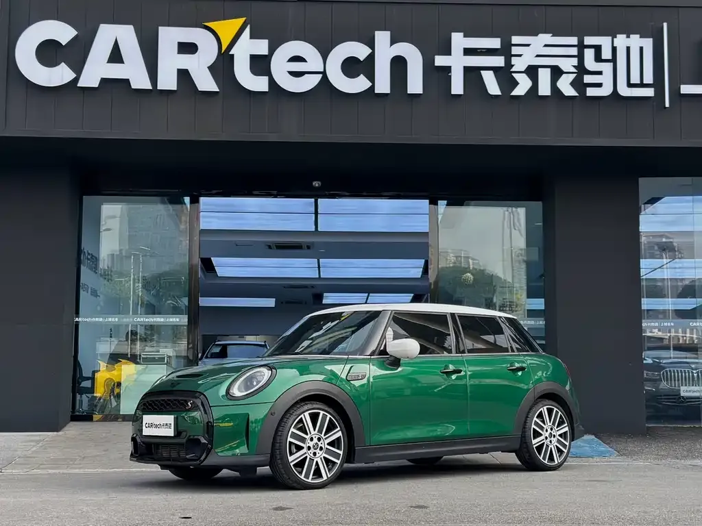 MINI Cooper (3-door) 2024 из CN, фото 1