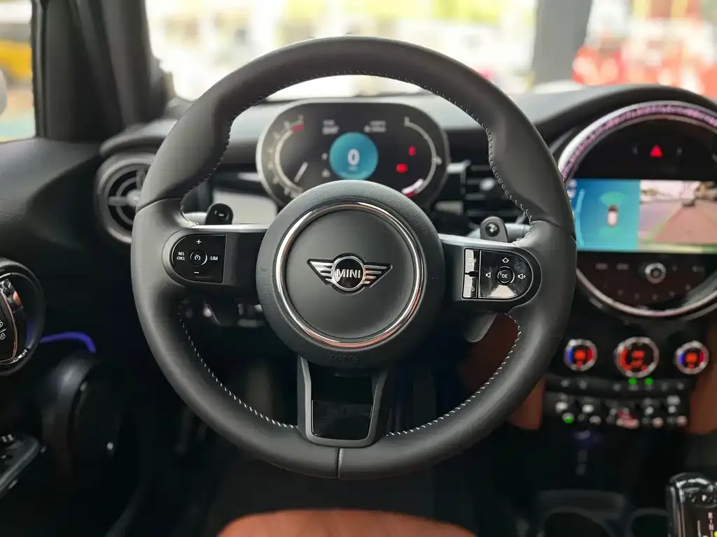 MINI Cooper (3-door) 2024 из CN, фото 3