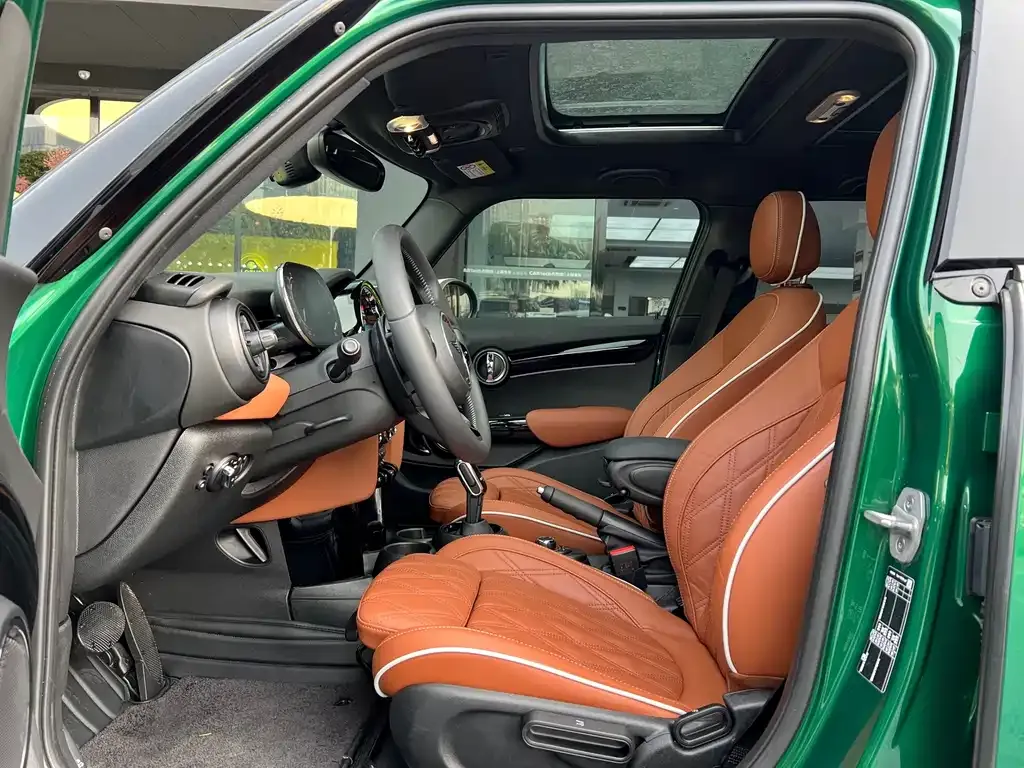 MINI Cooper (3-door) 2024 из CN, фото 10
