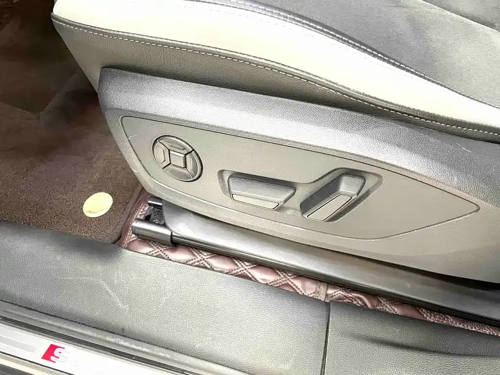 Audi Q3 2022 из CN, фото 5