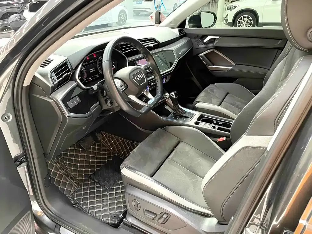 Audi Q3 2022 из CN, фото 2