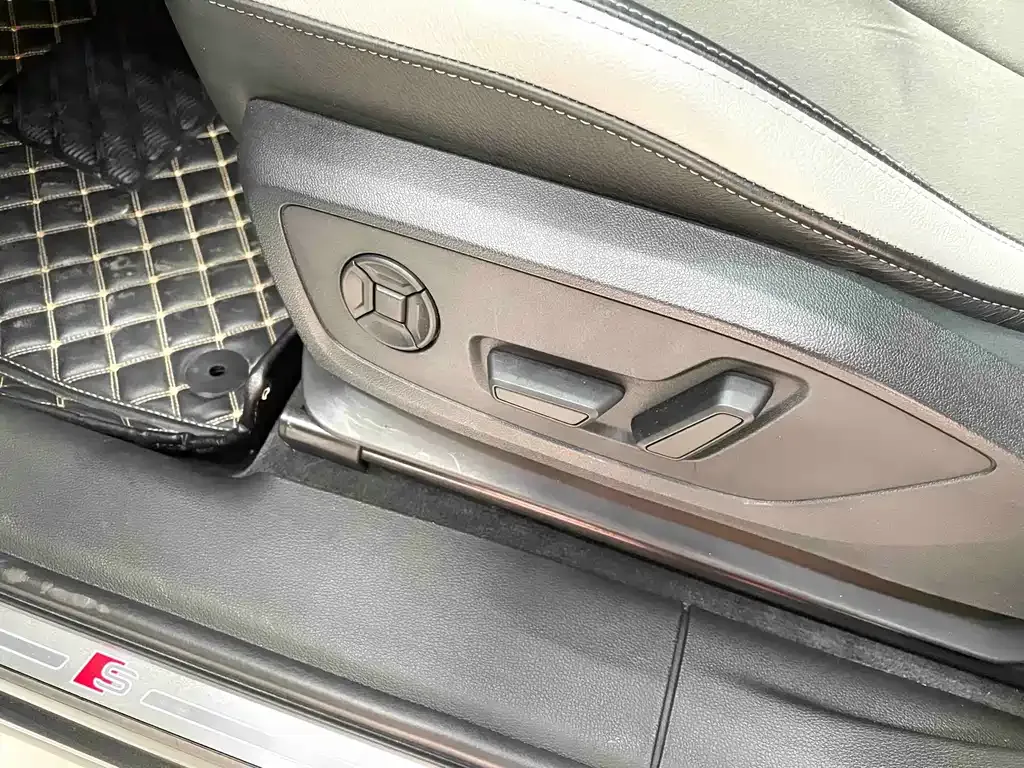 Audi Q3 2022 из CN, фото 10