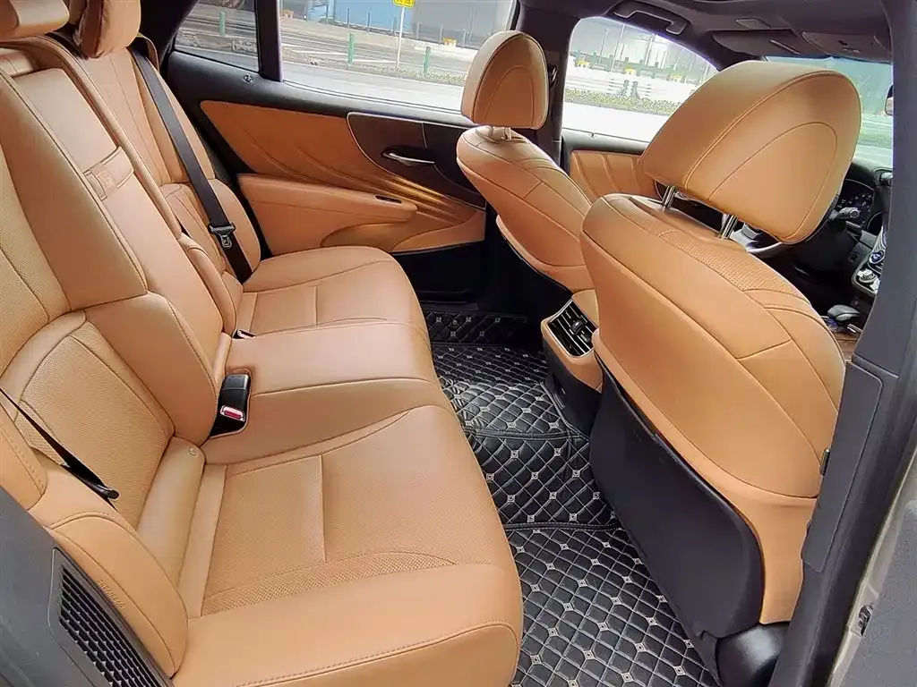 Lexus LS 2021 из CN, фото 3