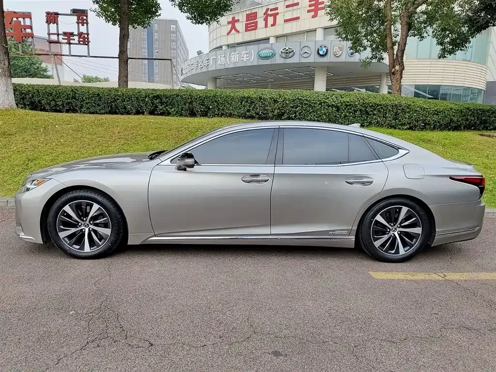 Lexus LS 2021 из CN, фото 9